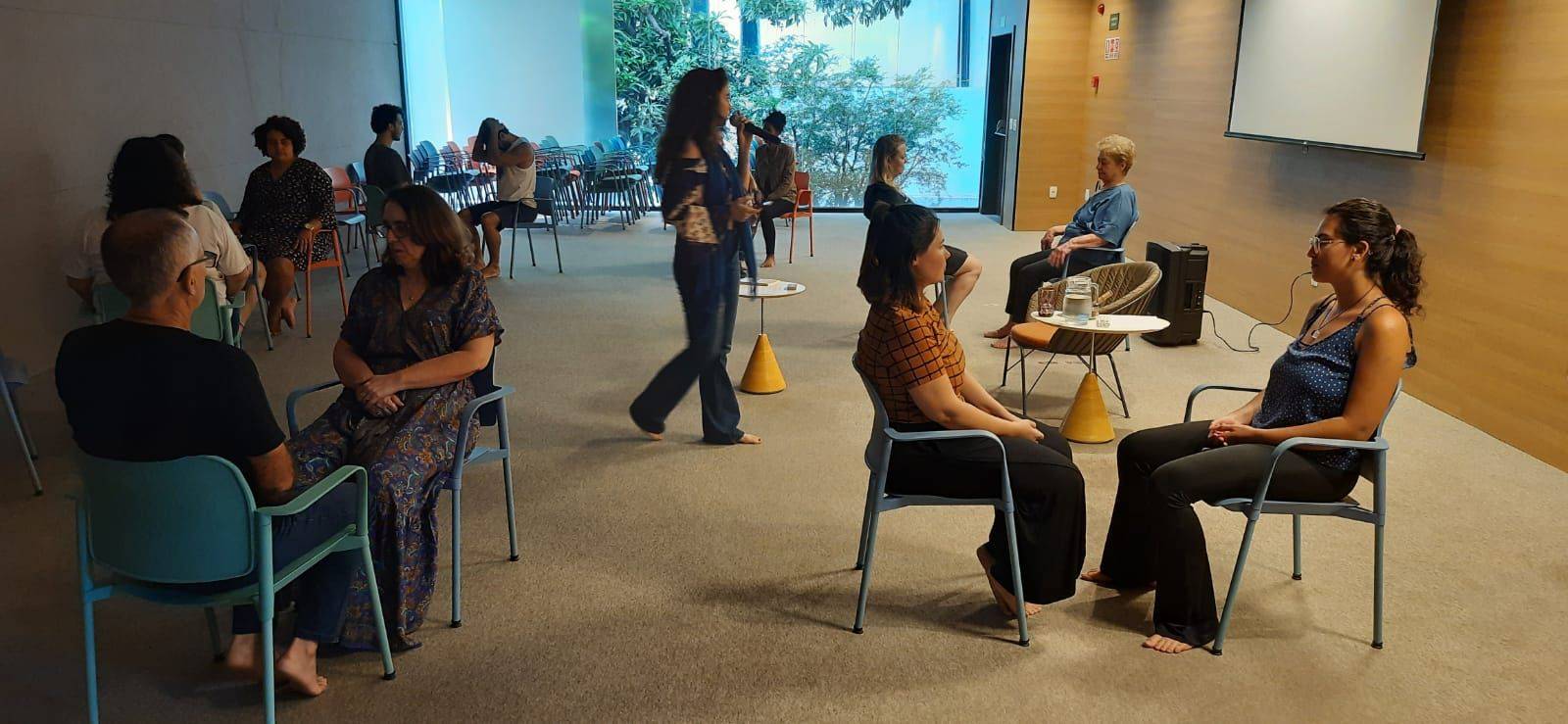Vivencia e cursos Nádia Gomes